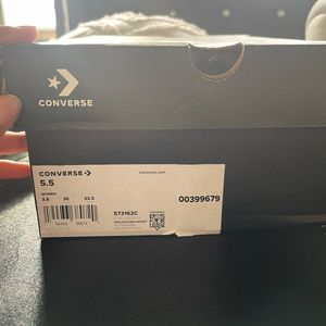 5.5 women’s platform converses